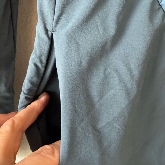 J.Lindeberg Women’s Shield Hybrid Golf Jacket Sz XS Blue PrimaLoft Windproof EUC - Picture 4 of 11